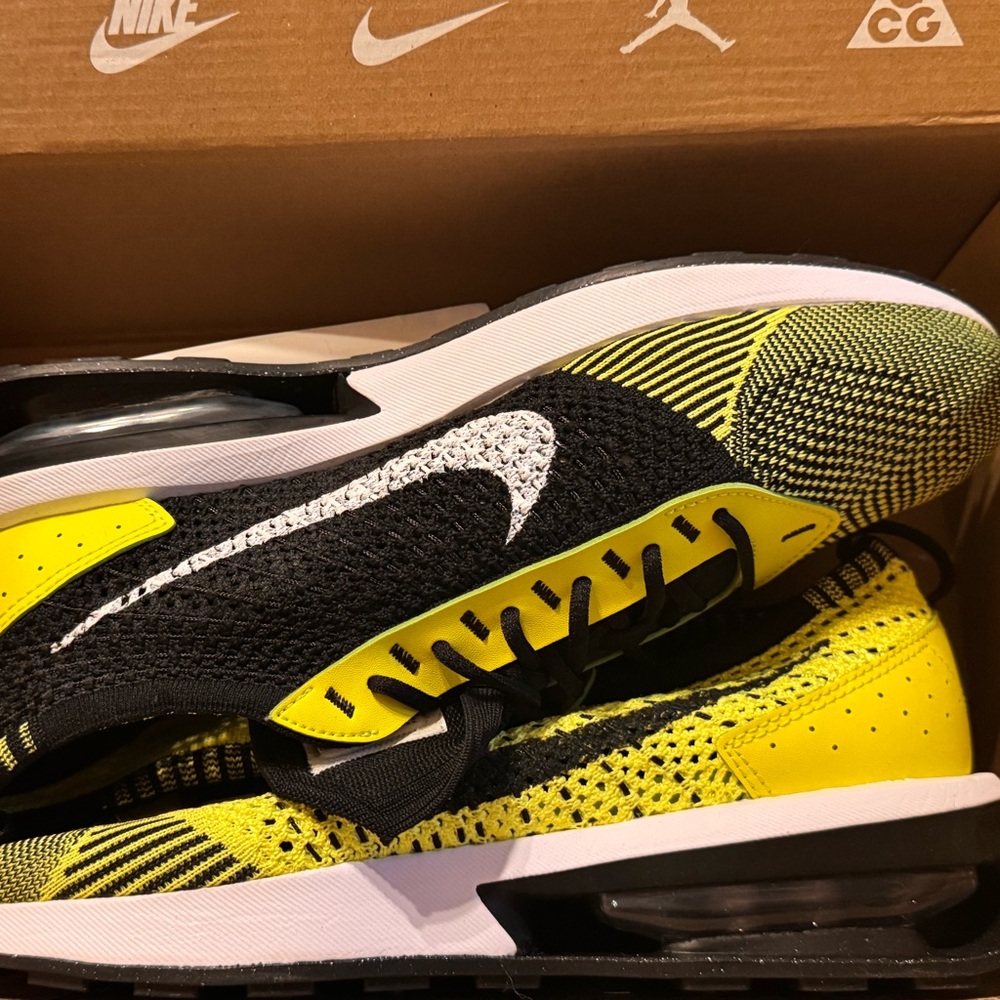 New Nike Air Max Flyknit Racer Volt